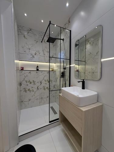 Ένα μπάνιο στο Exclusive London Apartments