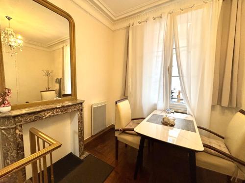 2-bedrooms apart near the Eiffel Tower
