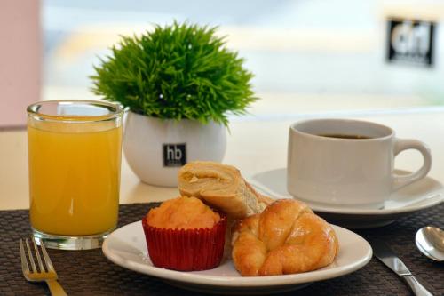 Jídlo v hotelu nebo okolí