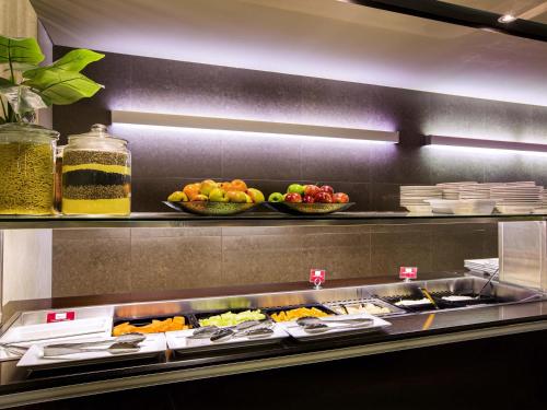 Jídlo v hotelu nebo okolí