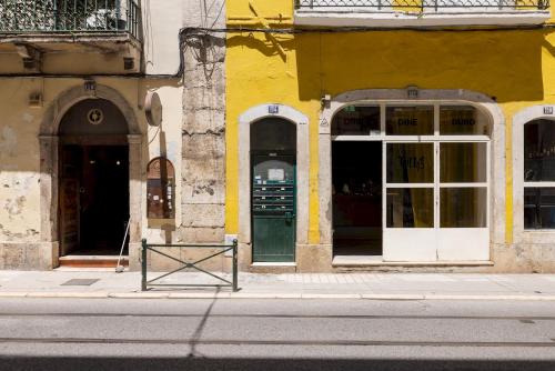 Architectural Gem in Bica II