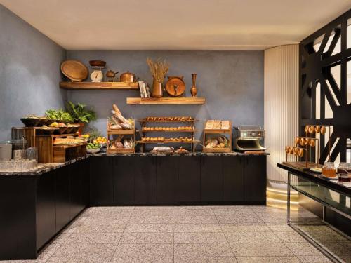 Jídlo v hotelu nebo okolí