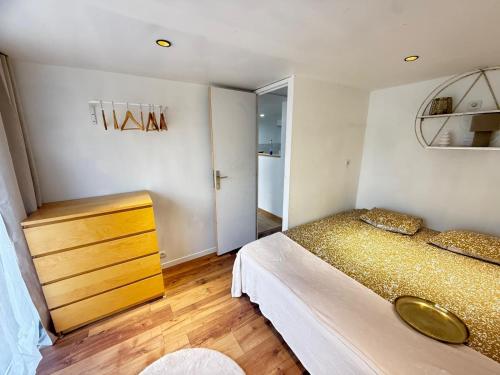 Postel nebo postele na pokoji v ubytování Appart cocooning terrasse
