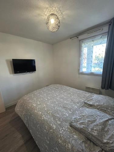 T2 cosy, calme et 2 Parking privé avec Piscine