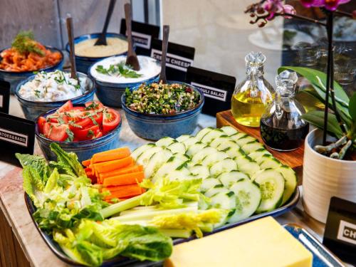 Hrana v oz. blizu hotela