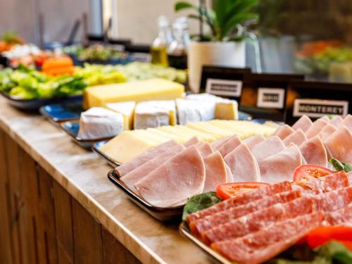 Hrana v oz. blizu hotela