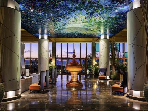 ニャウンシュエにあるノボテル インレー レイク ミャット ミンのギャラリーの写真