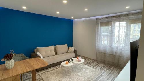 Χώρος καθιστικού στο Sarajevo Downtown Post Office View