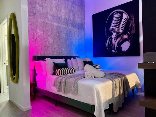 Chic downtown Miami Penthouse studio photo 7