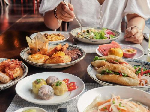 Jídlo v hotelu nebo okolí