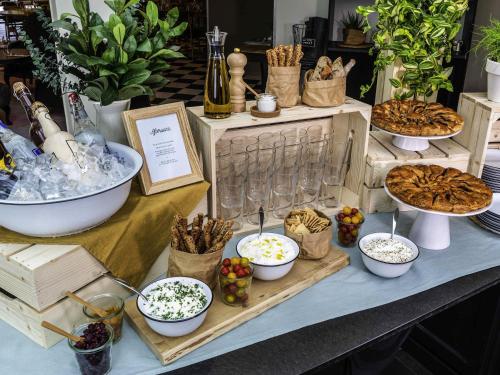 Jídlo v hotelu nebo okolí