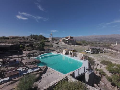 Πισίνα στο ή κοντά στο Suite's on the rock's