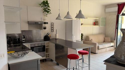 Η κουζίνα ή μικρή κουζίνα στο La casa di Mery Sun
