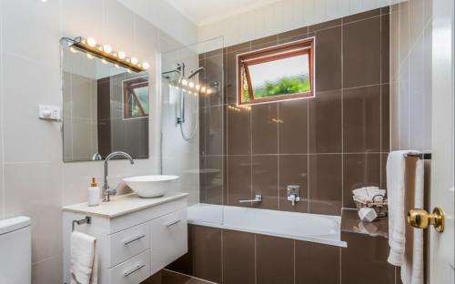 Koupelna v ubytování Brook place