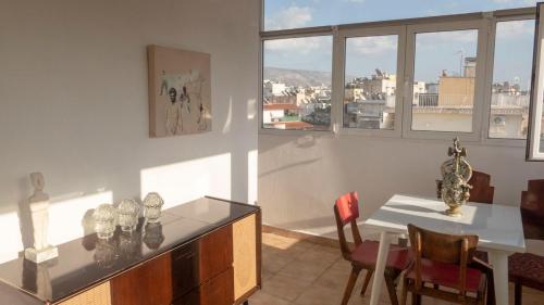 Sunny Penthouse in the Center of Athens