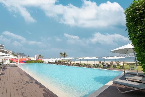 2BR with Sea View & Terrace