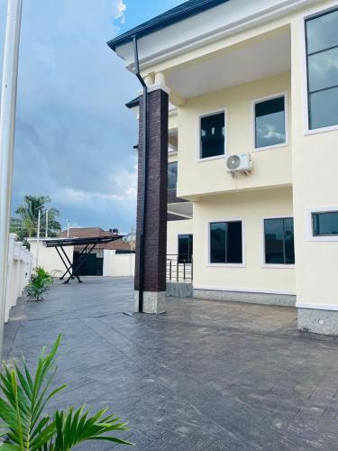 Cosy FC Villa Apartments Alagbaka, Akure