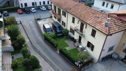 Galería fotográfica de La Rosa e la Spina, Independent & Rustic Garden Villa, 300m from Lake Como en Dervio