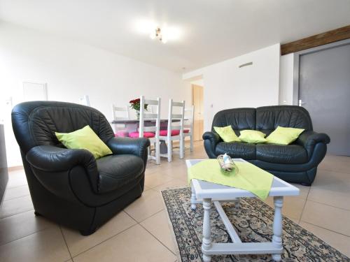 Posezení v ubytování Elegant Holiday Home in SAINT LOUIS with Garden