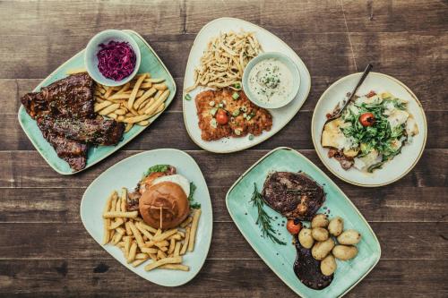 Φαγητό σε αυτό το διαμέρισμα ή κάπου εκεί κοντά