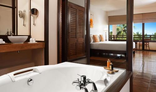 Gallery image of Jetwing Beach in Negombo