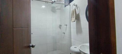 Koupelna v ubytování Apto turístico a 5mn de la Basílica - Chiquinquirá