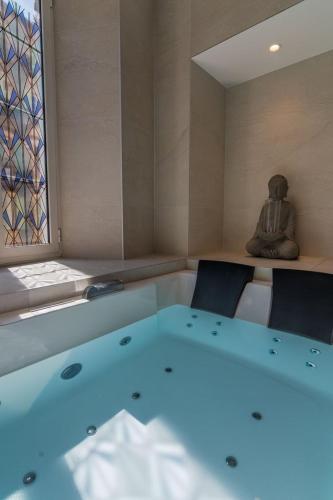 Foto Magnifique appartement - Jacuzzi - Port de Nice 5