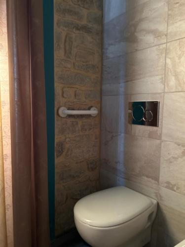 Koupelna v ubytování Art action room