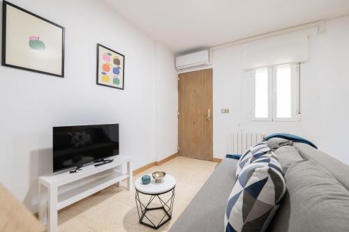 Cozy apartment with terrace, Madrid