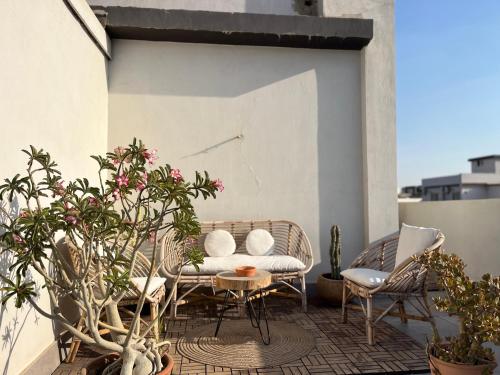 Modern chic rooftop studio