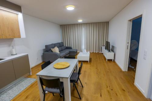 Luxury LeilaMar Apartment - Modern Retreat