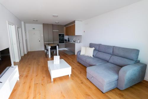 Luxury LeilaMar Apartment - Modern Retreat