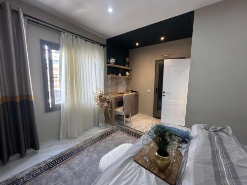 Stylish Loft Apartment with Private Terraceにあるベッド