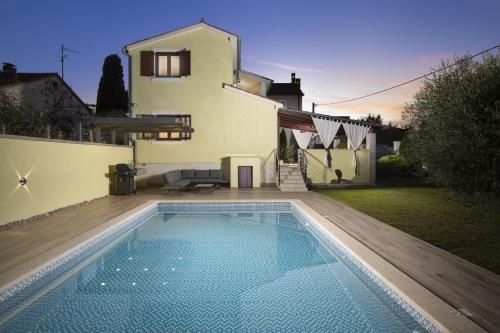 Captain Villa 2 km to the beach