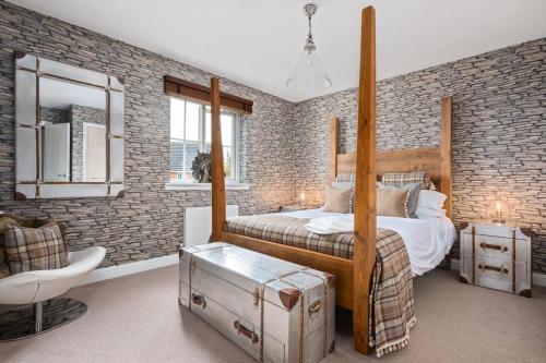 Postel nebo postele na pokoji v ubytování Mistwood Manor