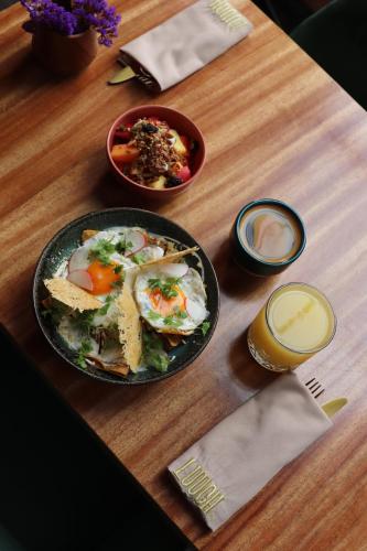 Φαγητό σε αυτό το ξενοδοχείο ή κάπου εκεί κοντά