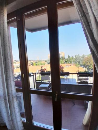 Large bright apartment - strategic location