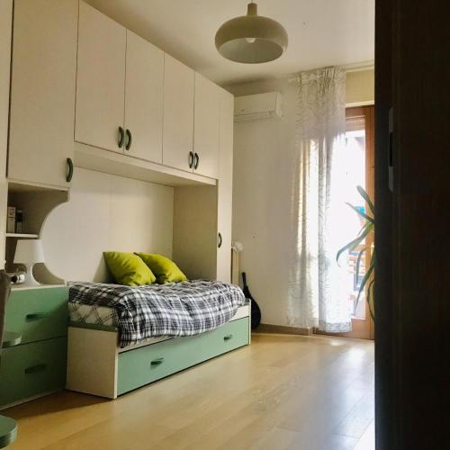 Large bright apartment - strategic location