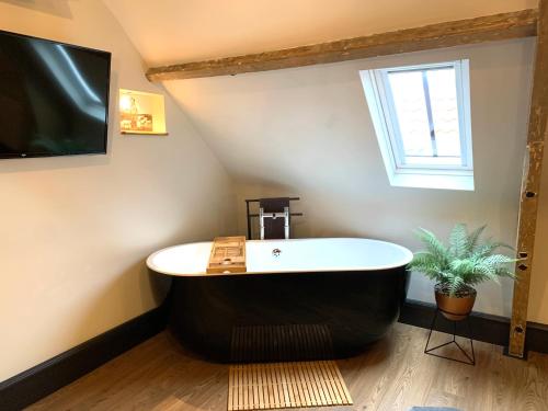 Gambar di galeri bagi One Over Eight - Luxury One Bed Apartment di Whitby