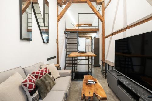 apartamento industrial con 3 alturas en pleno centro de ALQUILER TEMPORAL