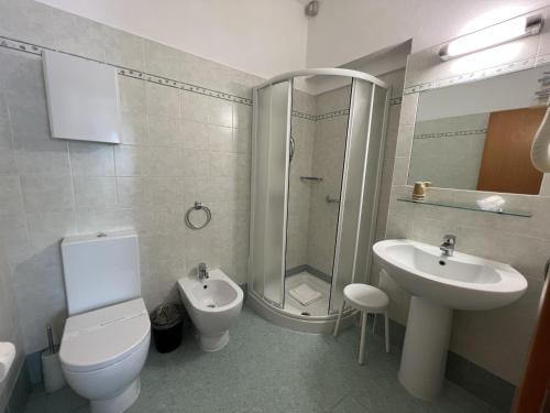 Koupelna v ubytování Hotel Riviera Belsoggiorno