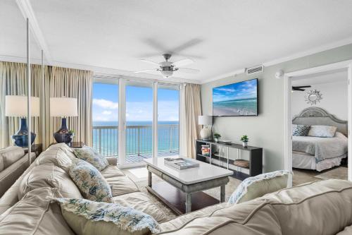 Pelican Beach Resort by Colasan photo 21
