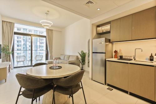 High-Rise & Boulevard View - 5-min to Burj & Mall