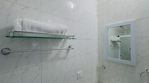 Ένα μπάνιο στο Rrylord Plaza