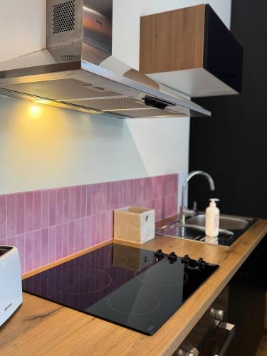 Кухня или мини-кухня в Sān home’s
