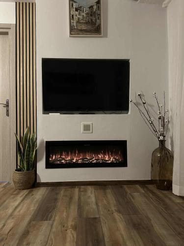 Harmony Boutique Apartments, 100m from metro