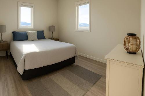 Φωτογραφία από το άλμπουμ του Hot-tub, Games Room, Walk-in Sauna, 7 BM, 15 mins to Waterton σε Mountain View