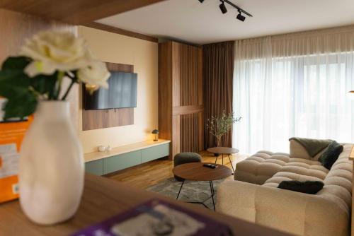 Emerald Gems in Limak's Central Diamond Residences in Skopje with Free Private Parking & Fast Wi-Fi