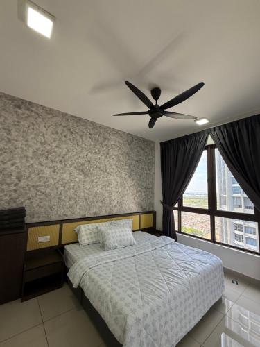 Postel nebo postele na pokoji v ubytování House Of Adhinata Homestay