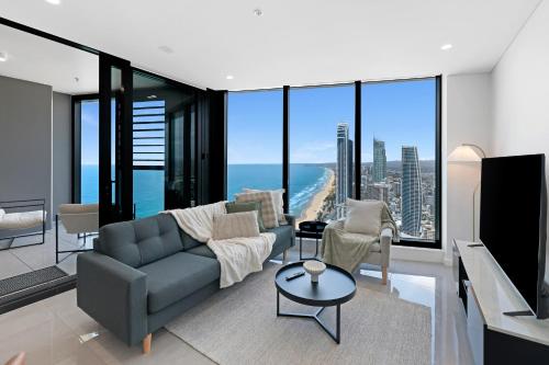 Oceanfront 2BR Sky Suite - Surfers Paradise